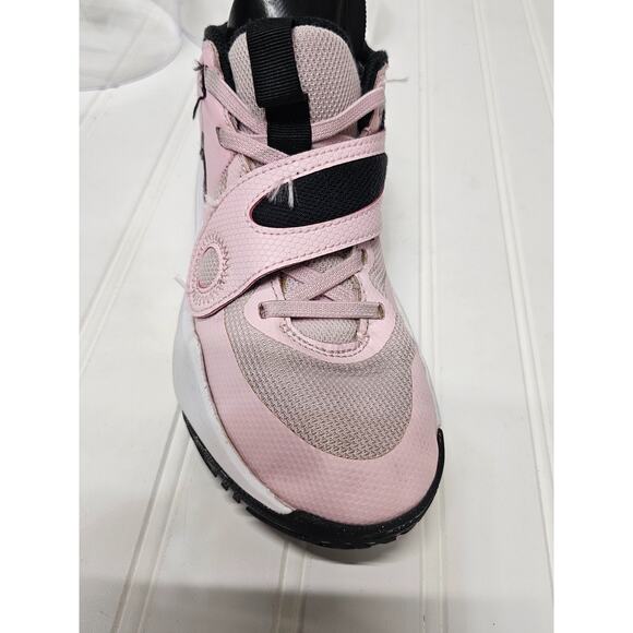 Nike Kids Team Hustle Pink Foam/Summit size 3.5 - Picture 1 of 6
